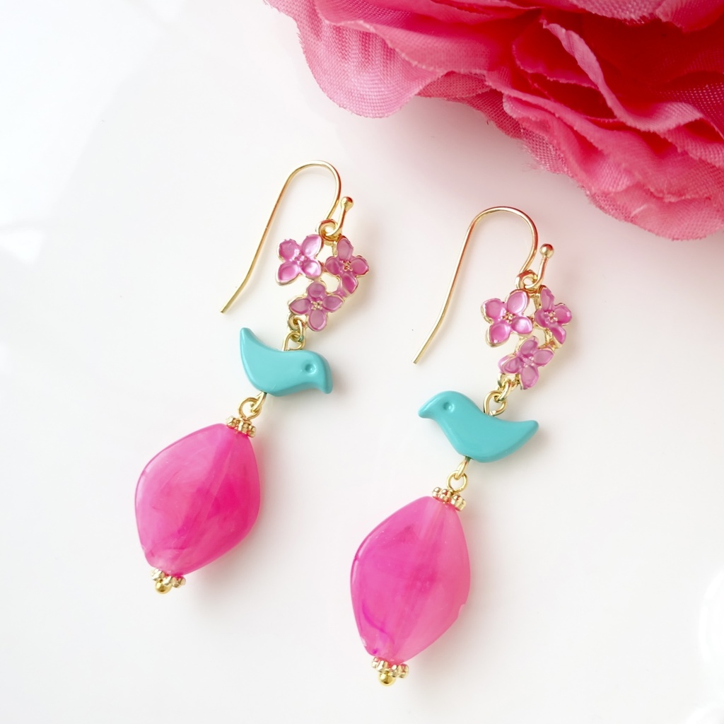 春告鳥のピアス(イヤリングOK)