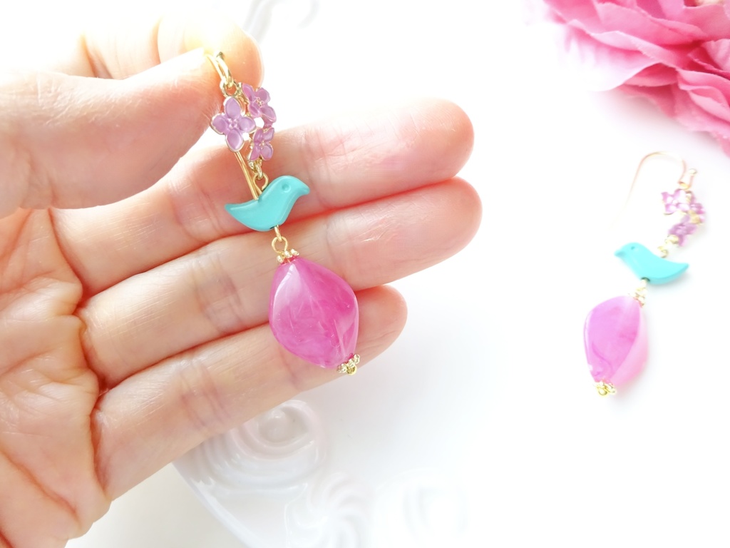 春告鳥のピアス(イヤリングOK)