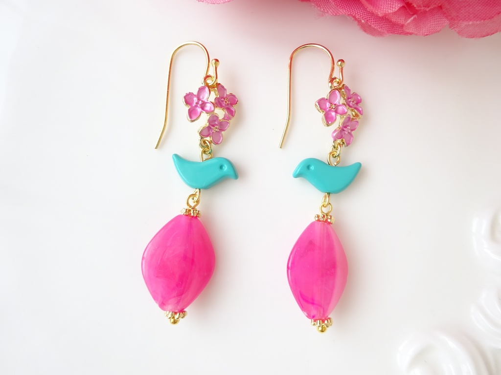 春告鳥のピアス(イヤリングOK)