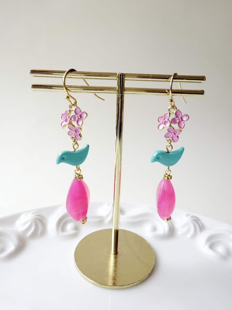 春告鳥のピアス(イヤリングOK)