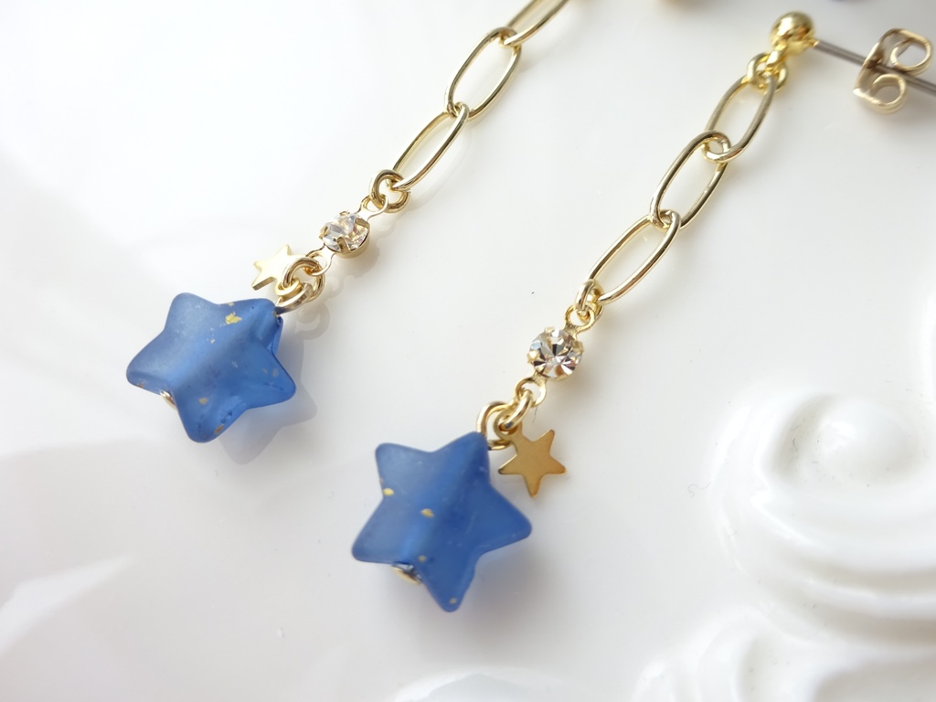 ブルースターのピアス(イヤリングOK)