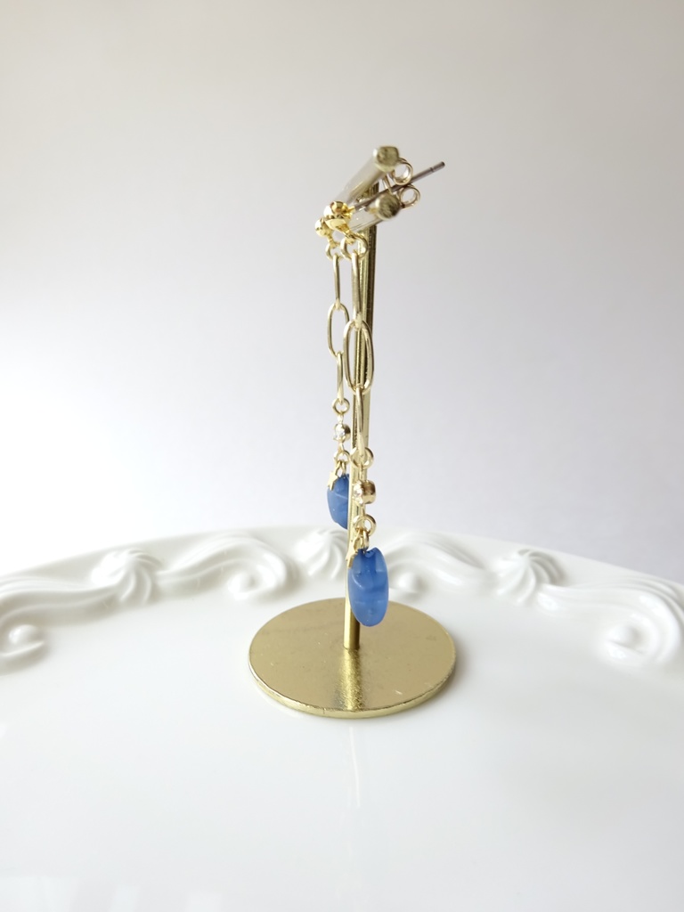 ブルースターのピアス(イヤリングOK)