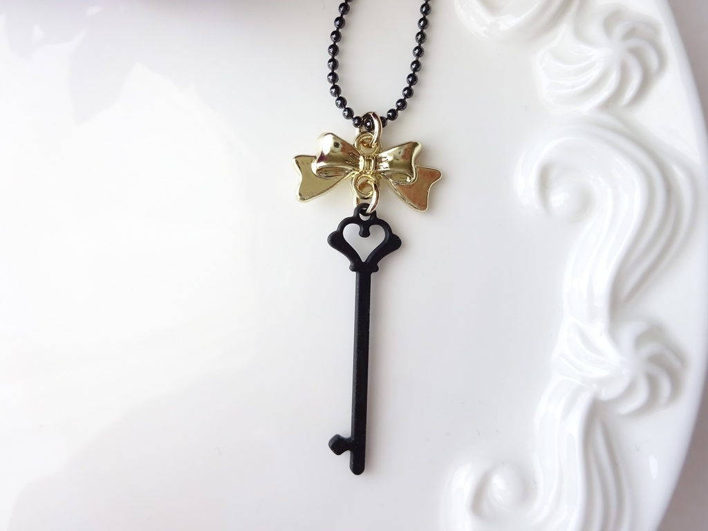 ハートの鍵のネックレス