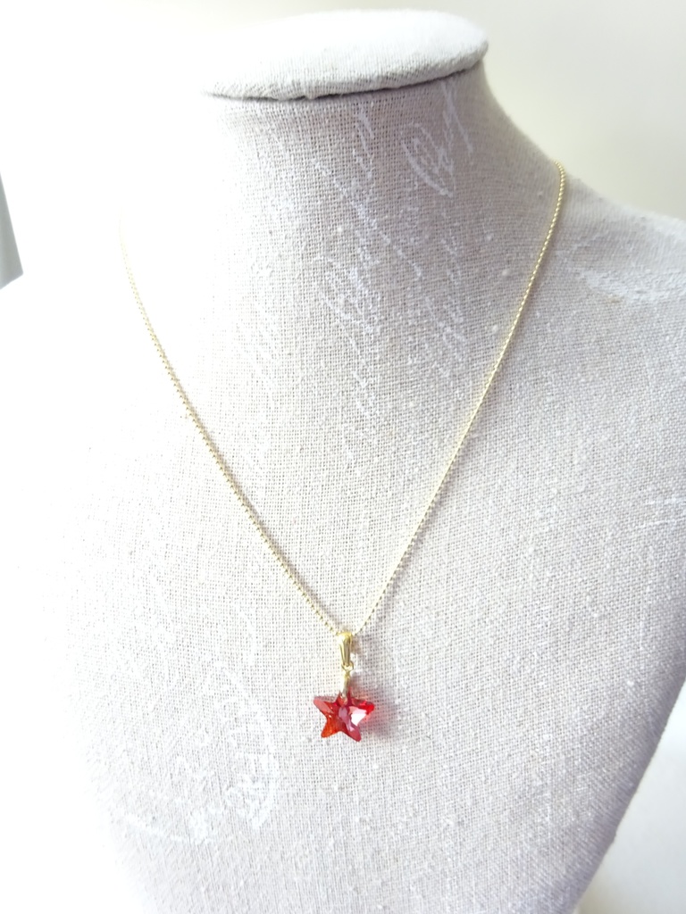 スカーレットスター・ネックレス