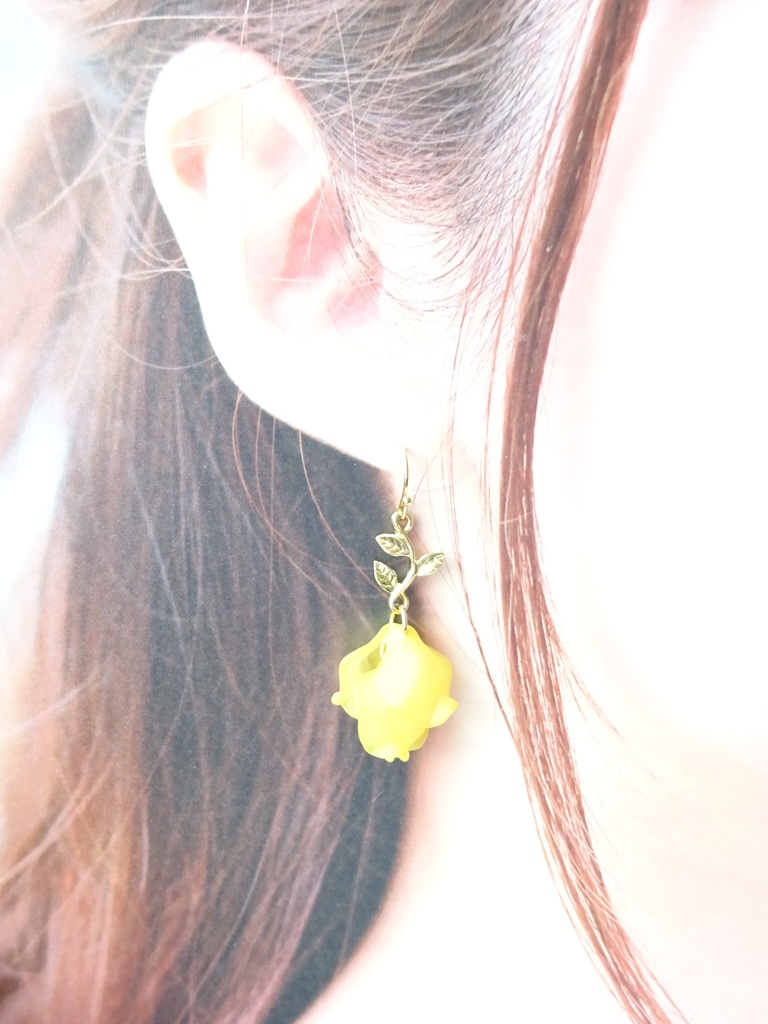 リトルローズ・イエロー(イヤリングOK)