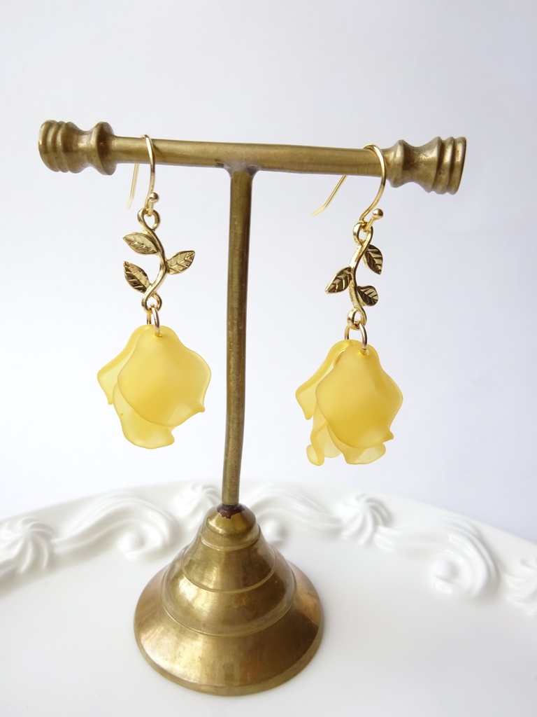 リトルローズ・イエロー(イヤリングOK)