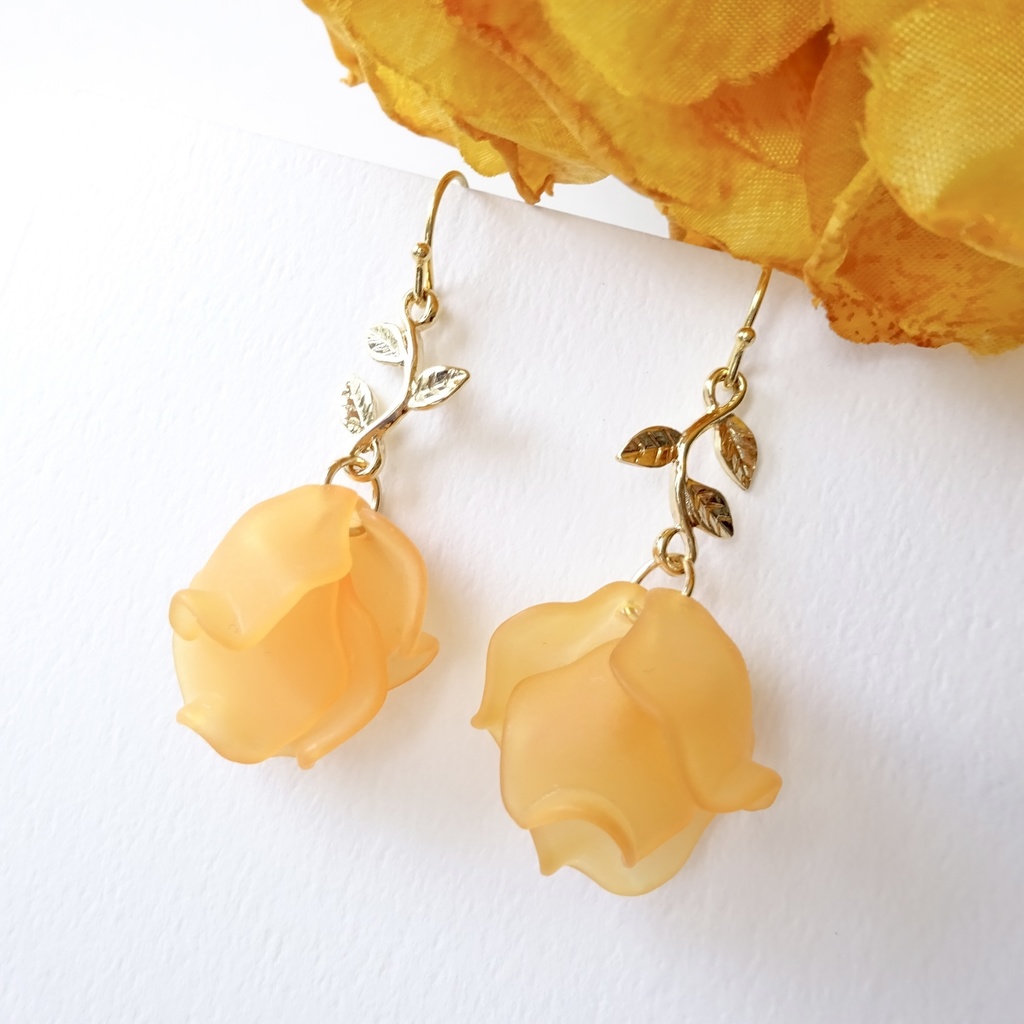 リトルローズ・オレンジ(イヤリングOK)