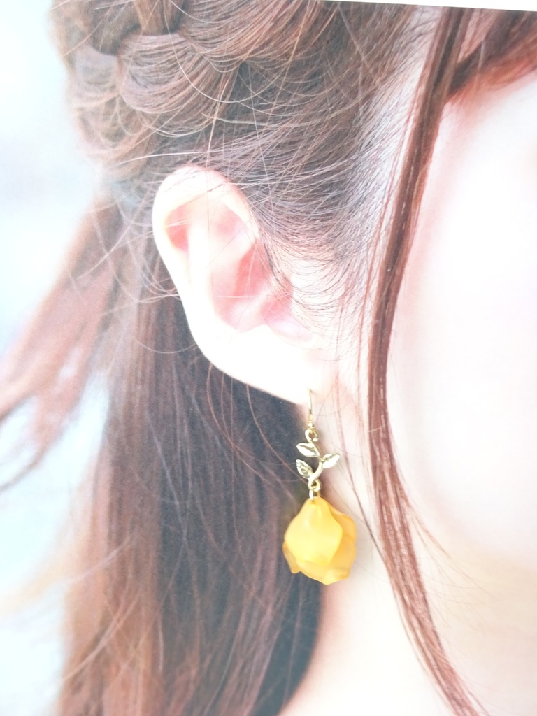 リトルローズ・オレンジ(イヤリングOK)