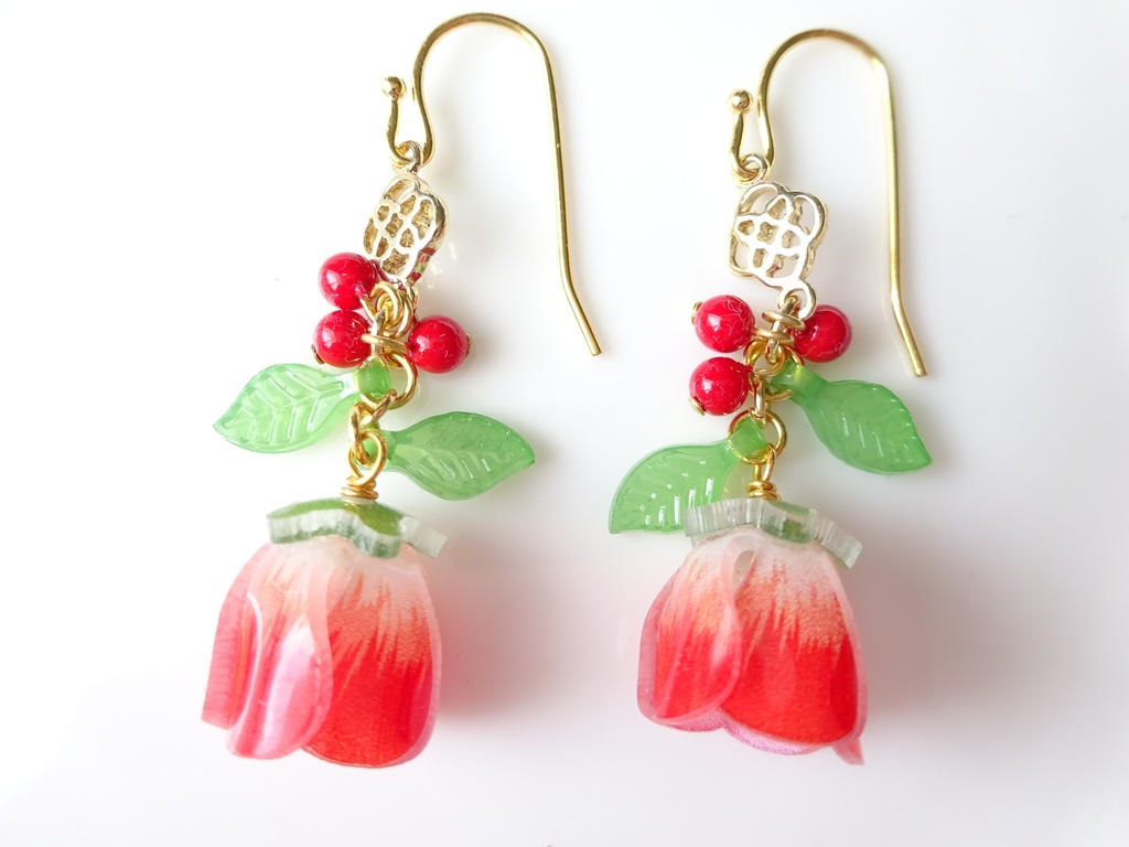 レッドフラワーベルピアス(イヤリングOK)