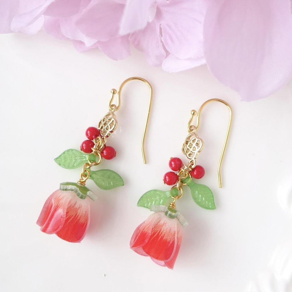 レッドフラワーベルピアス(イヤリングOK)
