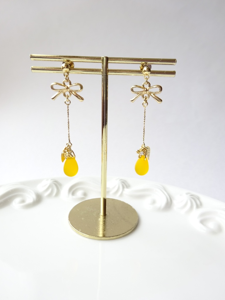 スプリングフラワードロップ・イエロー(イヤリングOK)
