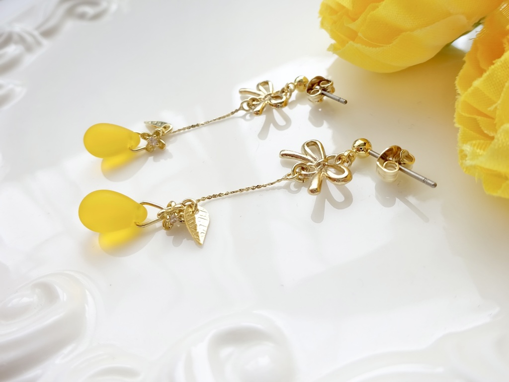 スプリングフラワードロップ・イエロー(イヤリングOK)