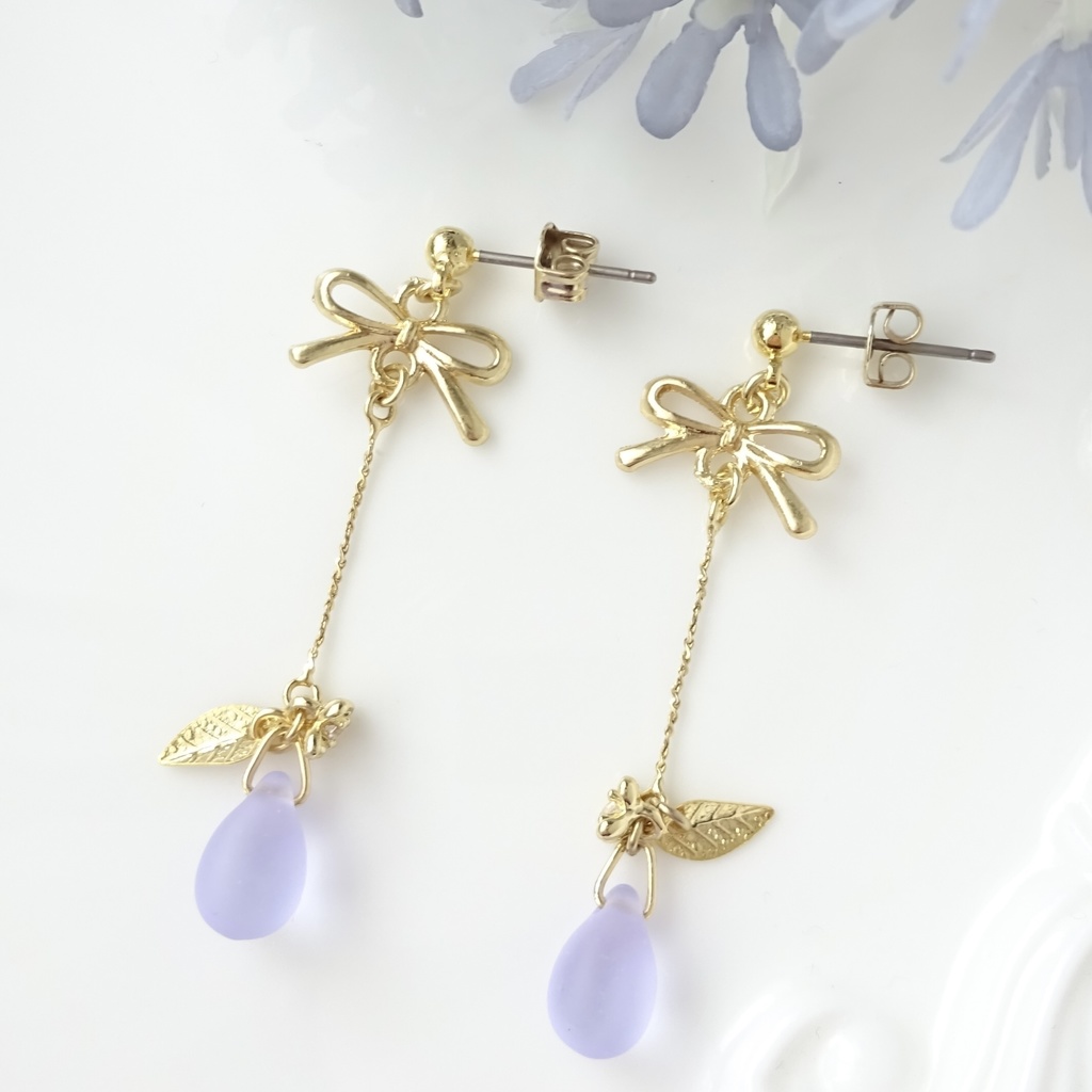 スプリングフラワードロップ・ブルー(イヤリングOK)