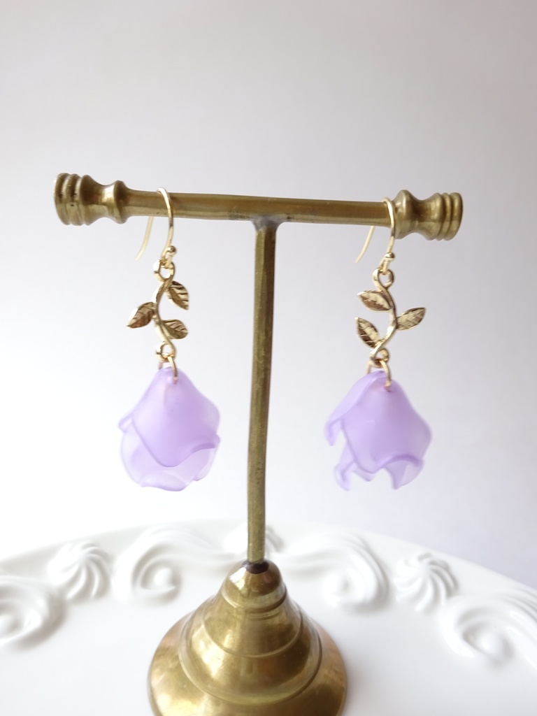 リトルローズ・ラベンダー(イヤリングOK)