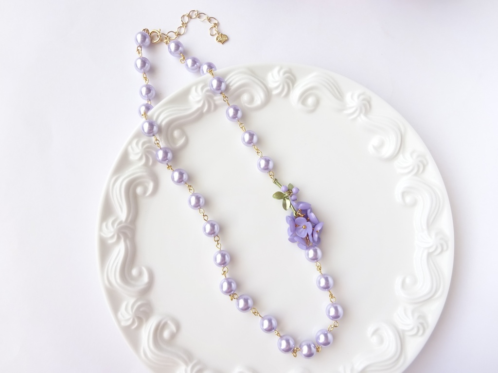春スミレのネックレス
