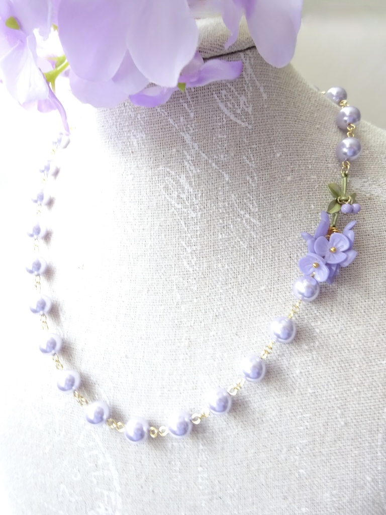 春スミレのネックレス