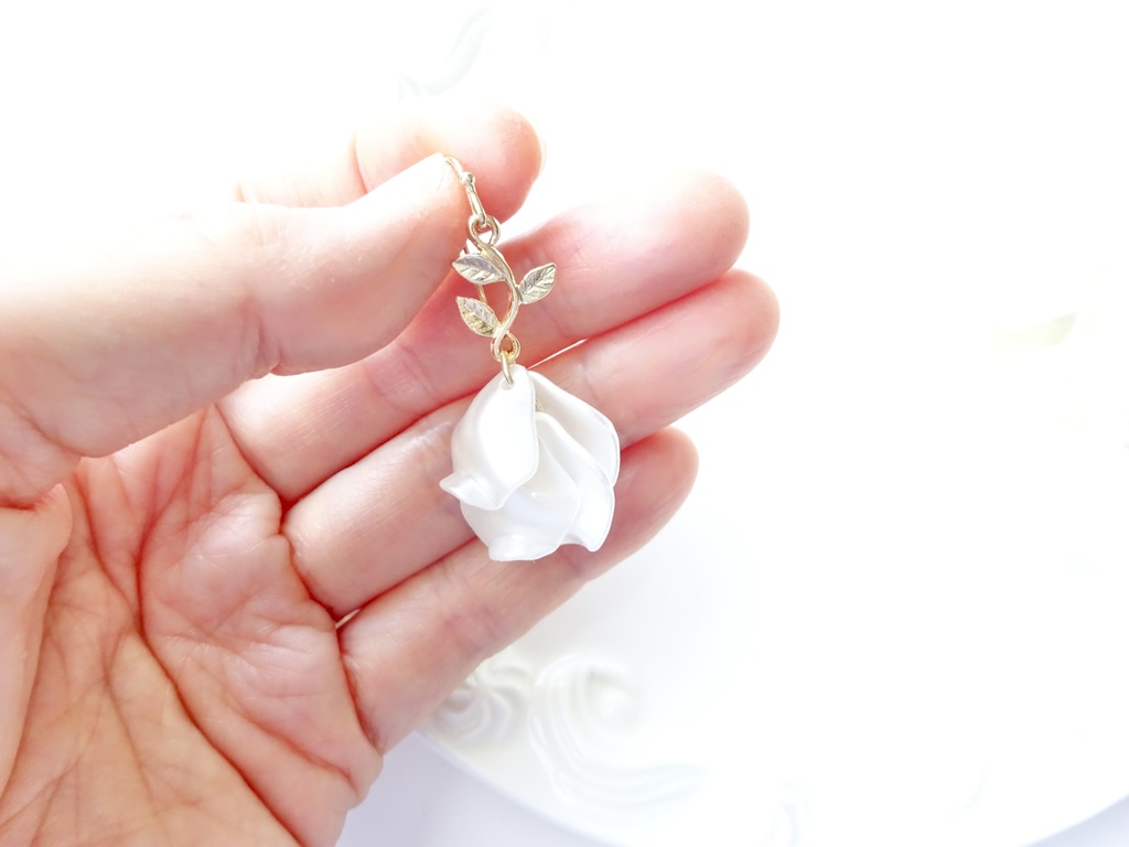 リトルローズ・ホワイトパール(イヤリングOK)