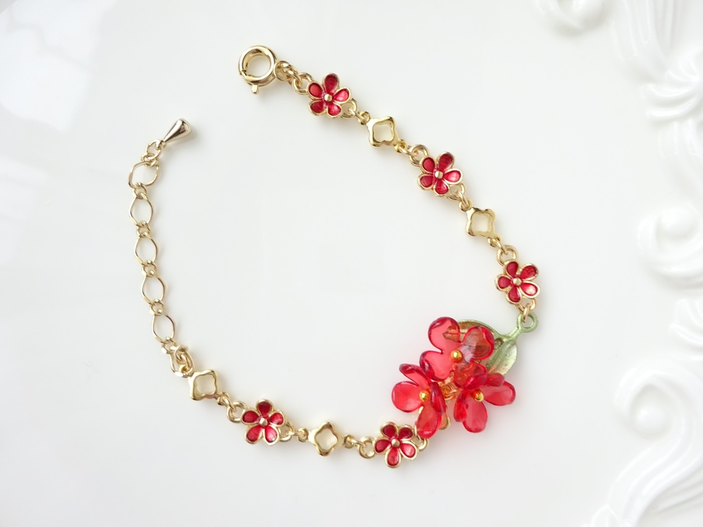 赤いゼラニウムのブレスレット