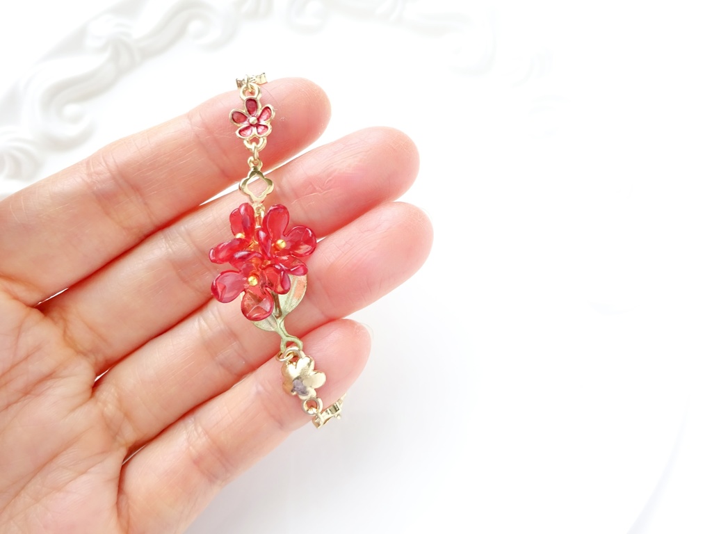 赤いゼラニウムのブレスレット