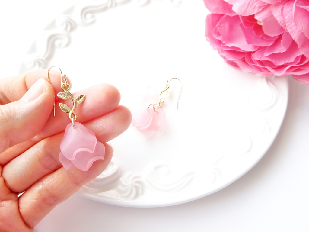 リトルローズ・ピーチピンク(イヤリングOK)