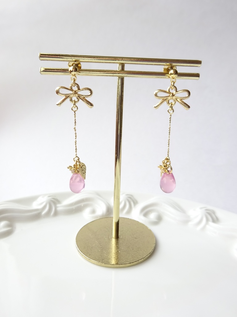 スプリングフラワードロップ・ミルキーピンク(イヤリングOK)