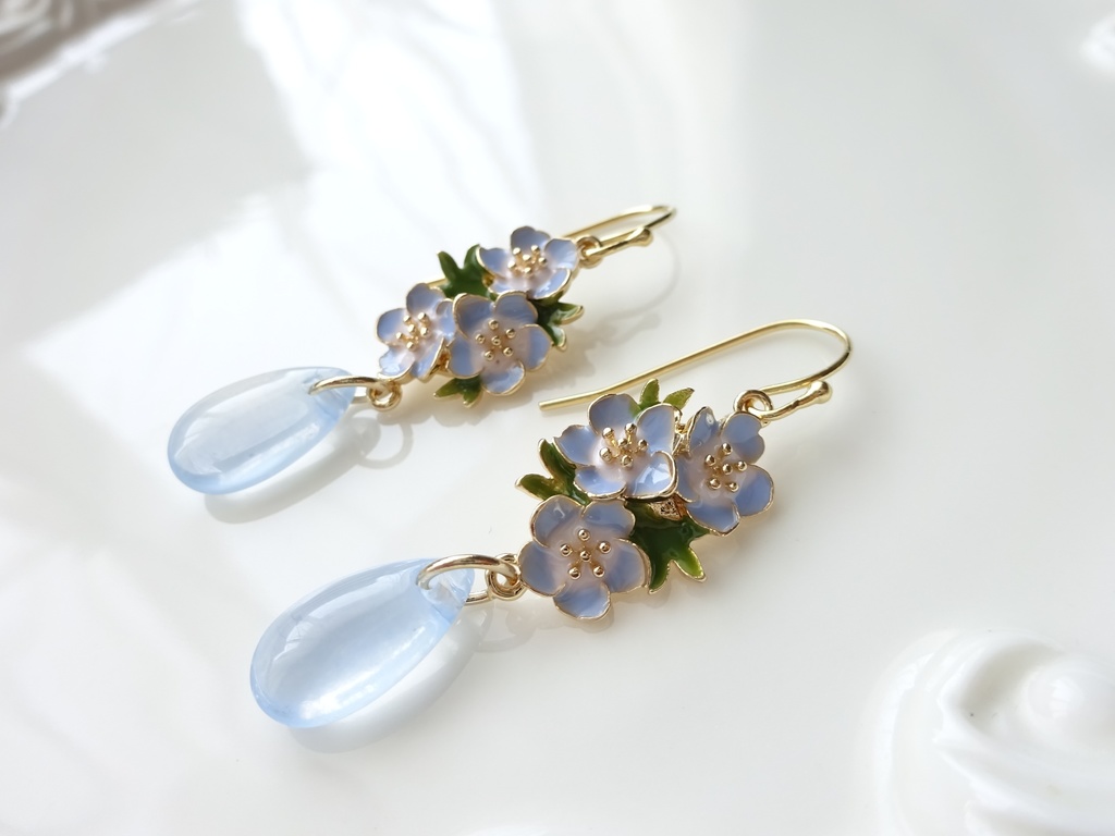 ネモフィラブーケのピアス(イヤリングOK)
