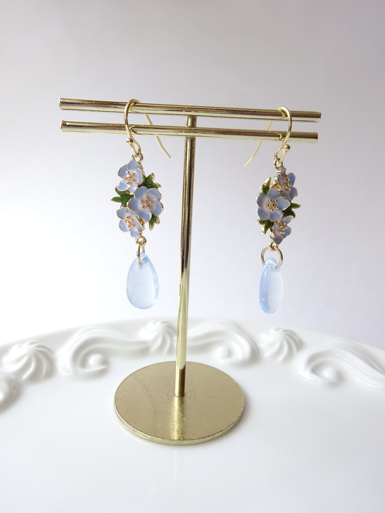 ネモフィラブーケのピアス(イヤリングOK)