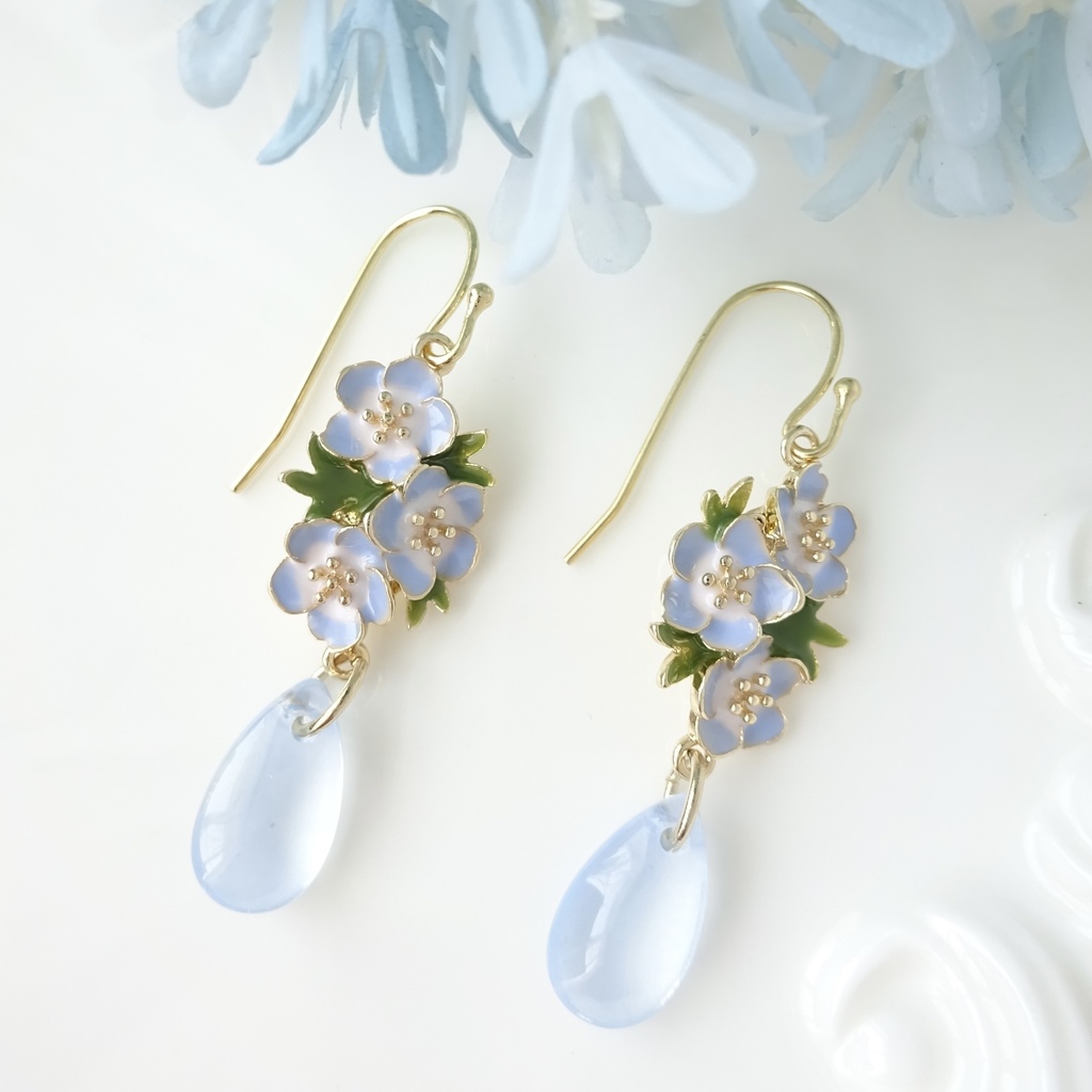 ネモフィラブーケのピアス(イヤリングOK)