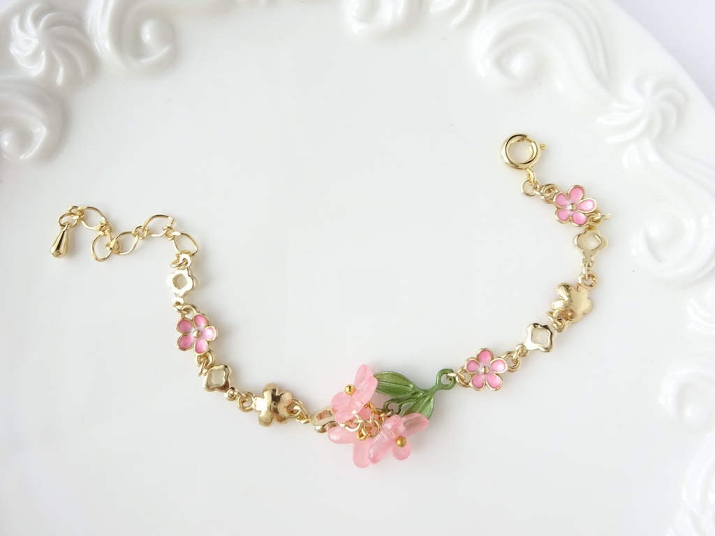 薄桜のブレスレット