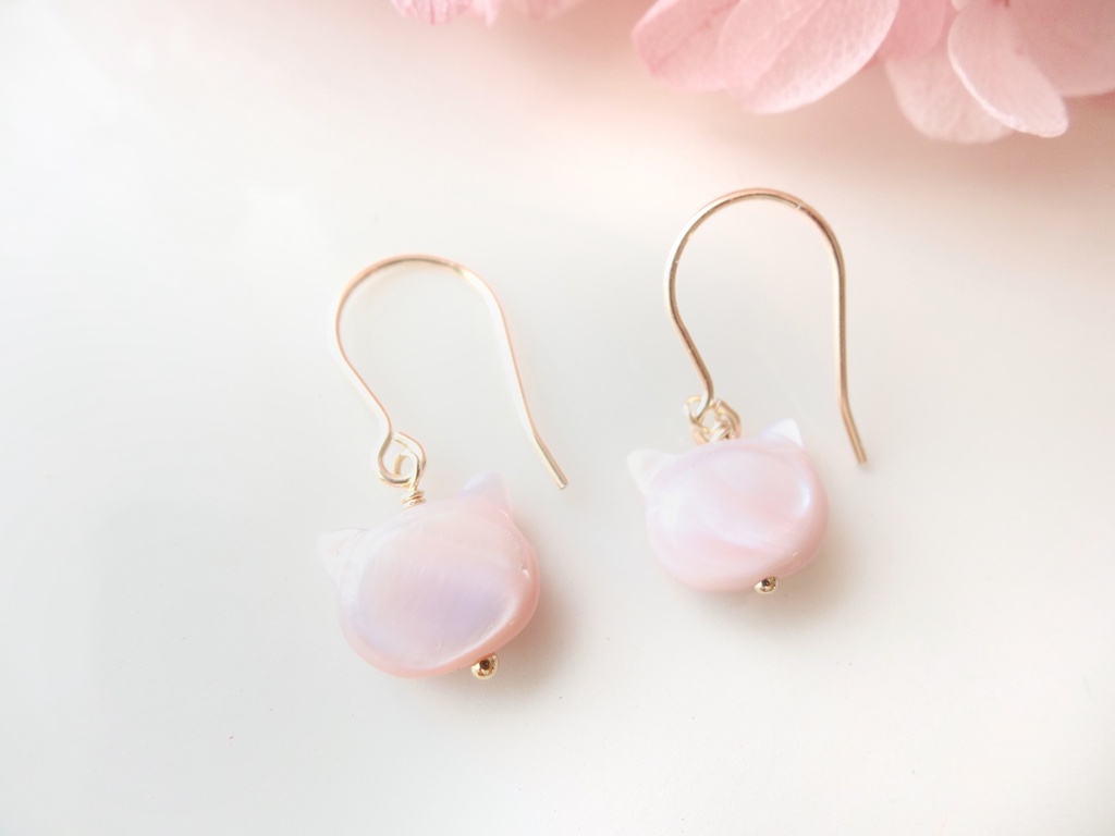 【天然石】桃猫シェルピアス(イヤリングOK)