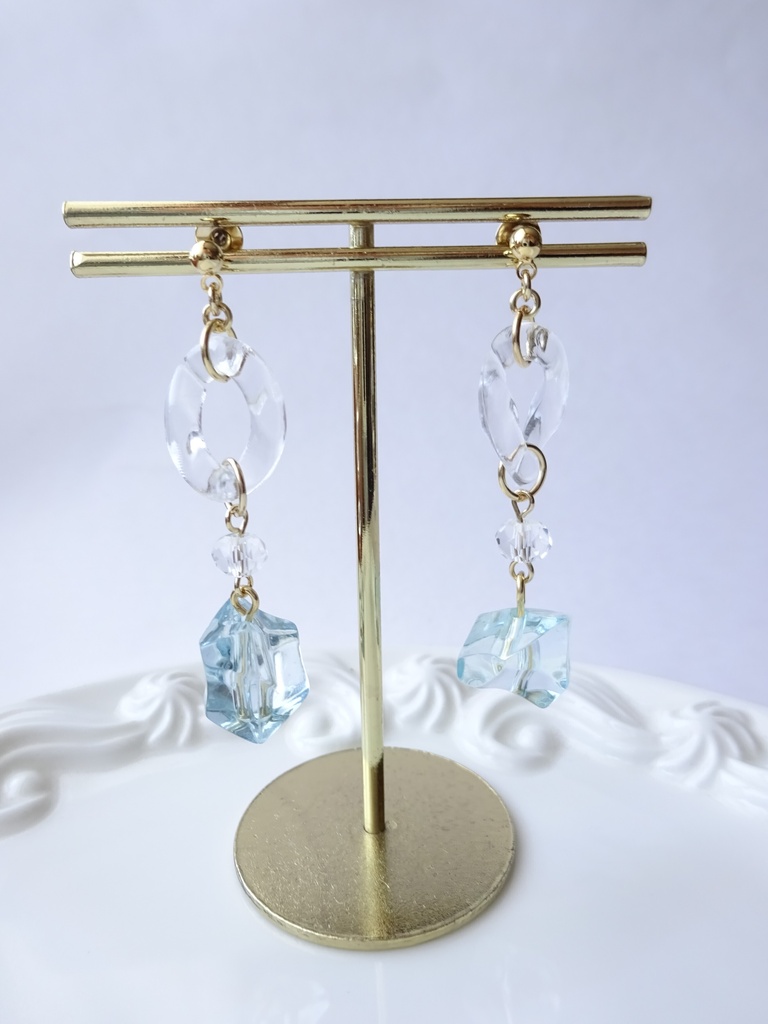 8/17発売*サマーウォーターピアス・アクアブルー(イヤリングOK)