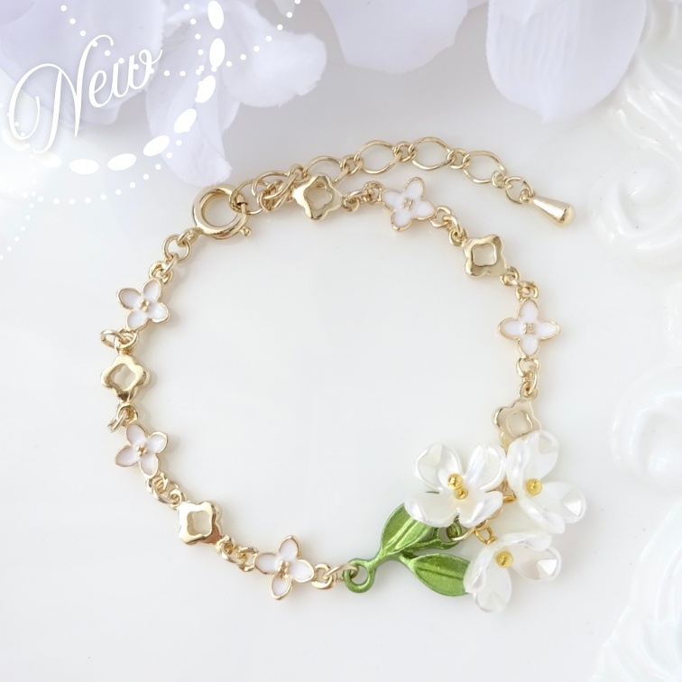 9/17発売＊白紫陽花のブレスレット