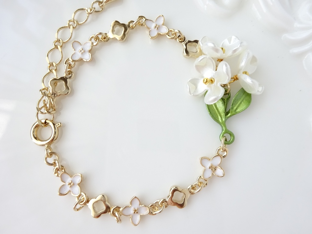 9/17発売*白紫陽花のブレスレット