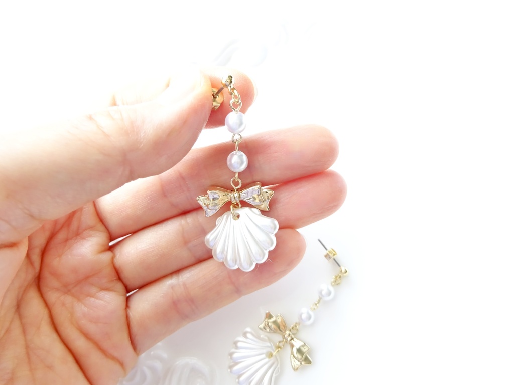 10/12発売*シェルリボンピアス(イヤリングOK)