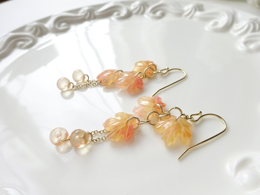 10/17発売*もみじのスイングピアス(イヤリングOK)