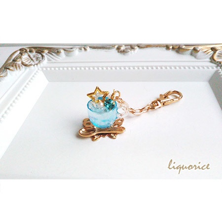 ティーカップのバッグチャーム