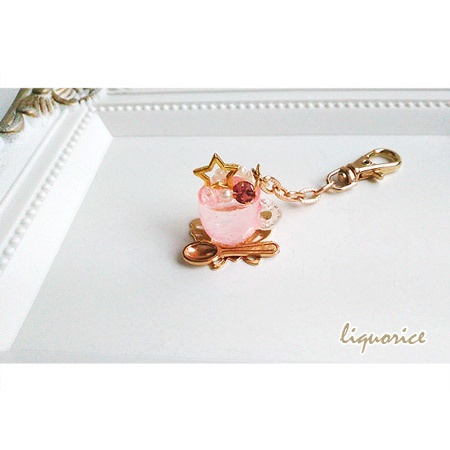 ティーカップのバッグチャーム