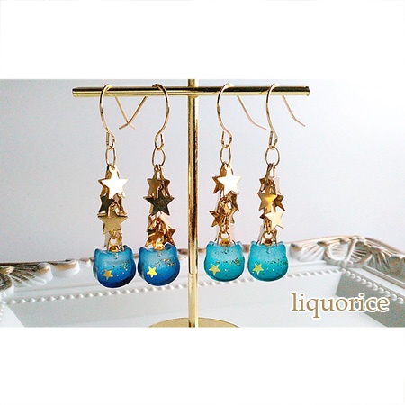 夜色猫と星のピアス・イヤリング(藍色)