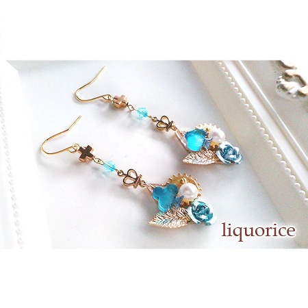 スペードとクローバーのアシンメトリーピアス・イヤリング