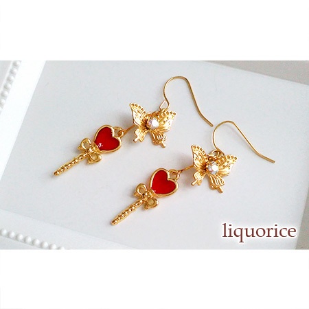 蝶と赤いハートのスティックピアス・イヤリング