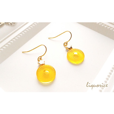 パイナップルキャンディのピアス・イヤリング