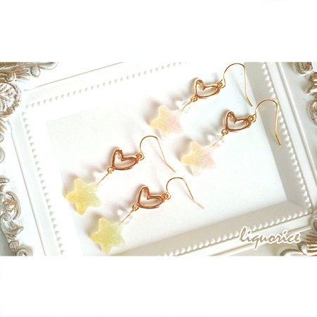 星のシュガーキャンディーのピアス・イヤリング(黄緑&黄色)