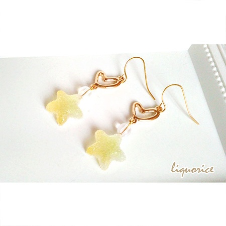 星のシュガーキャンディーのピアス・イヤリング(黄緑&黄色)