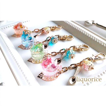 桜と蝶々ティーカップのバッグチャーム・キーホルダー