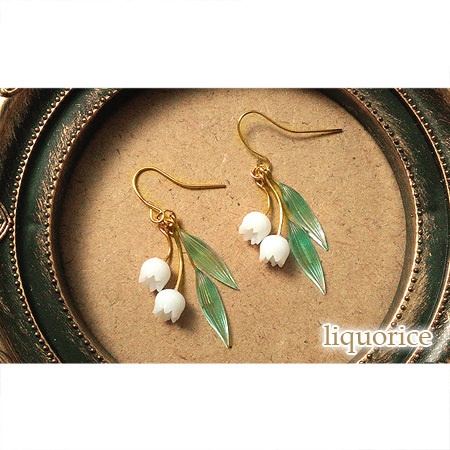 すずらんのピアス・イヤリング