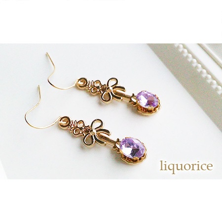 リボンとスプーンのピアス・イヤリング