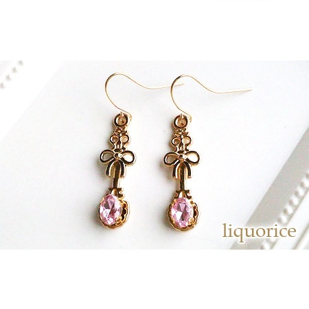 リボンとスプーンのピアス・イヤリング