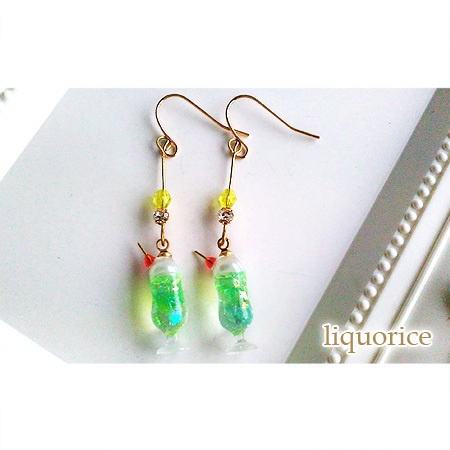 クリームソーダのピアス・イヤリング