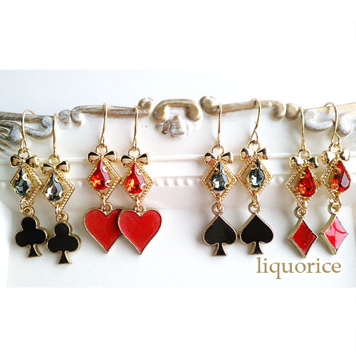 トランプモチーフのピアス・イヤリング(ハート・スペード・ダイヤ・クローバー)