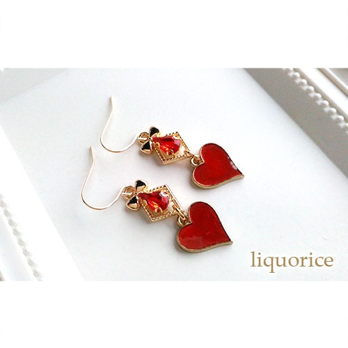 トランプモチーフのピアス・イヤリング(ハート・スペード・ダイヤ・クローバー)